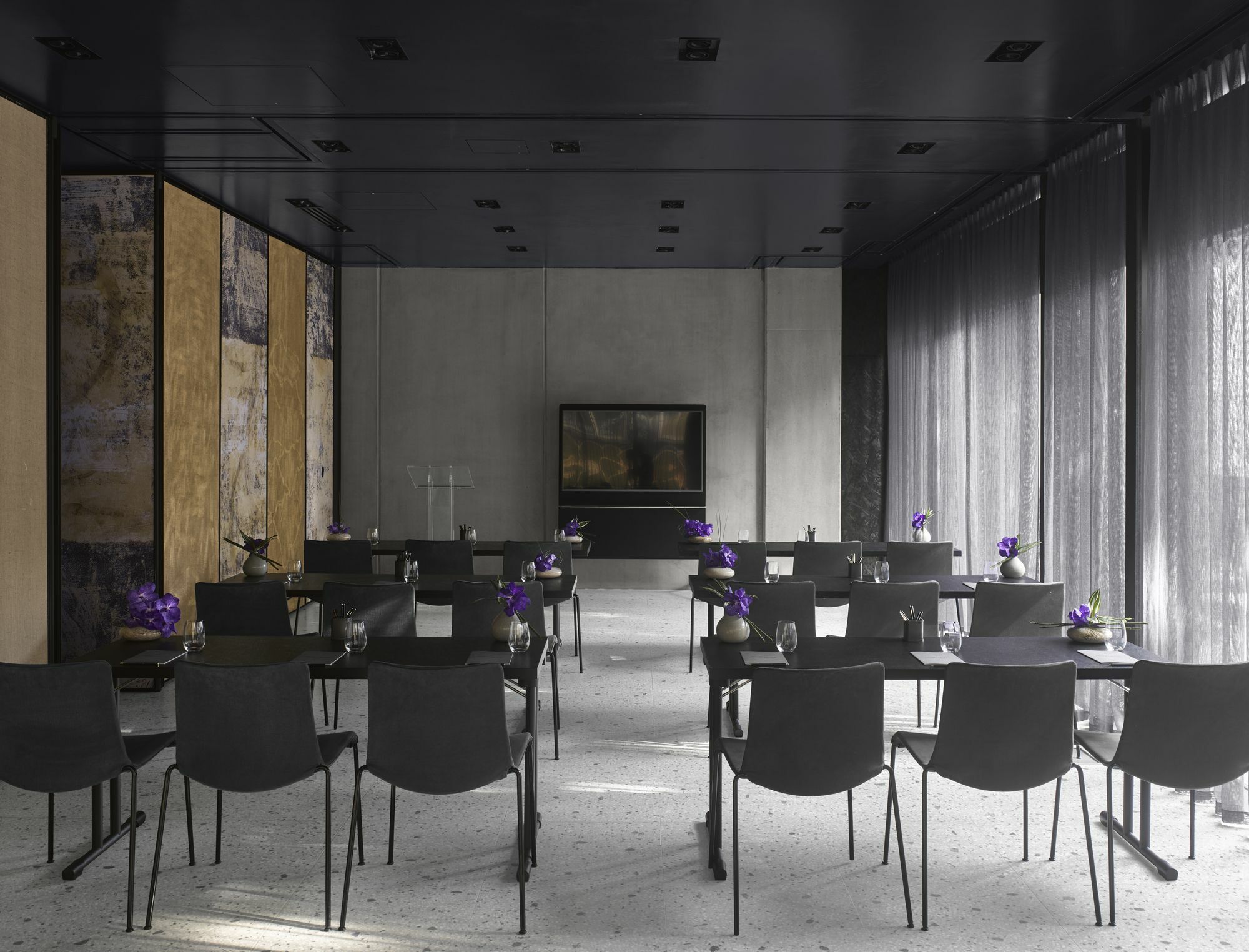 Nobu Hotel London Shoreditch Ngoại thất bức ảnh The interior of the museum